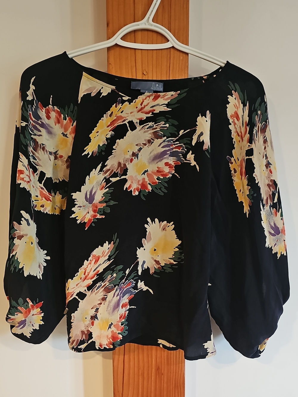 100% Silk Lily Black Floral Balloon-Sleeve Blouse